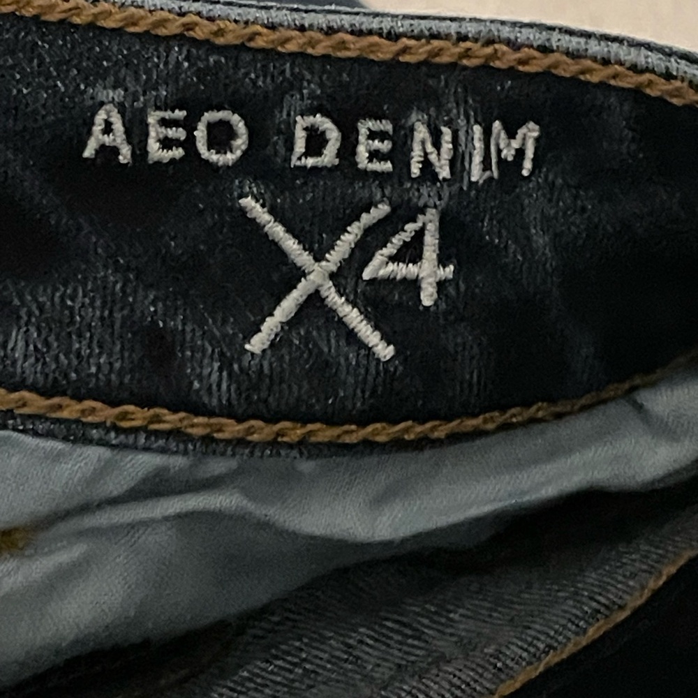 American Eagle Ripped Denim Shorts - Picture 4 of 5